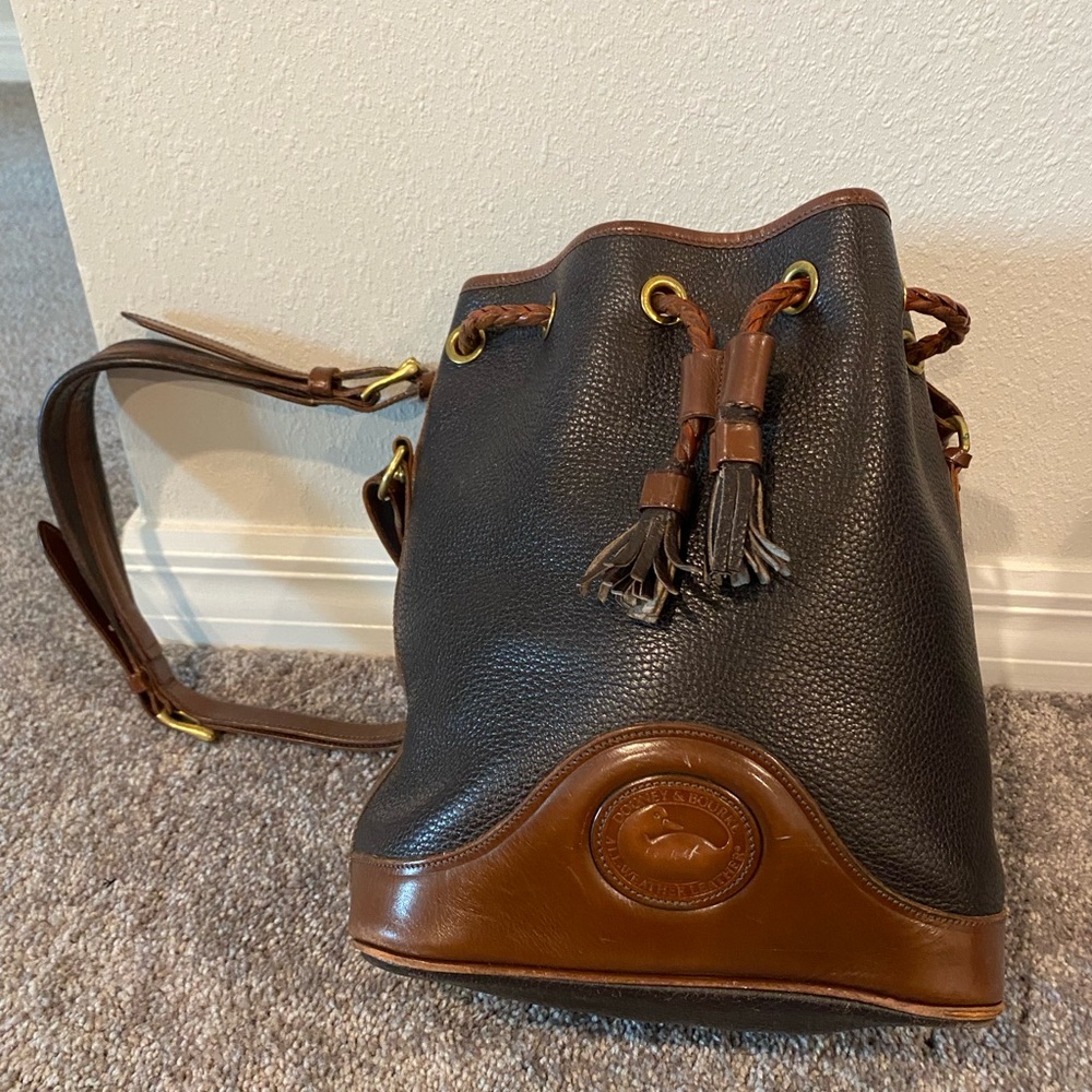 Vintage Dooney & Burke bucket bag